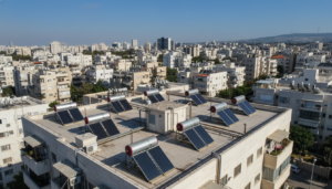 האם כדאי להתקין דוד שמש פרטי על גג בניין משותף המדריך המלא לדיירים